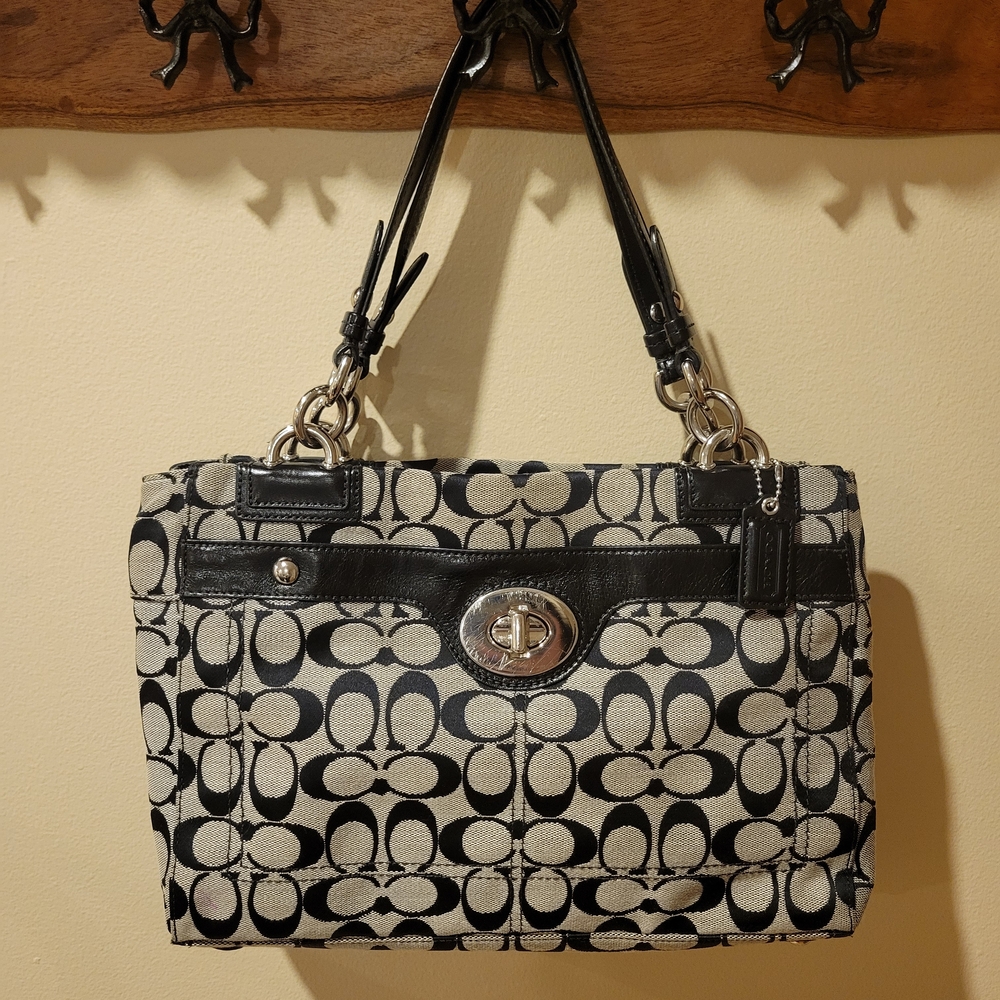 SOLD - Coach 2011 Peneloppe Signature Shoulder Bag